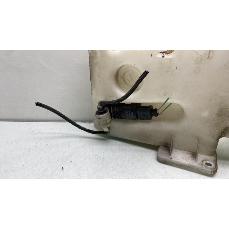Vase de lave glace VOLKSWAGEN GOLF 5 Photo n°3