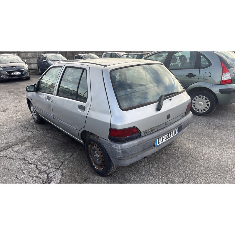 Feu arriere principal droit (feux) RENAULT CLIO 1 Photo n°7