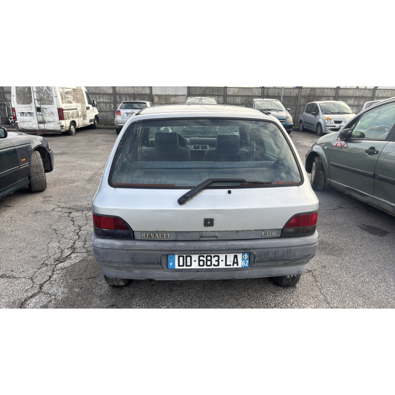 Feu arriere principal droit (feux) RENAULT CLIO 1 Photo n°8