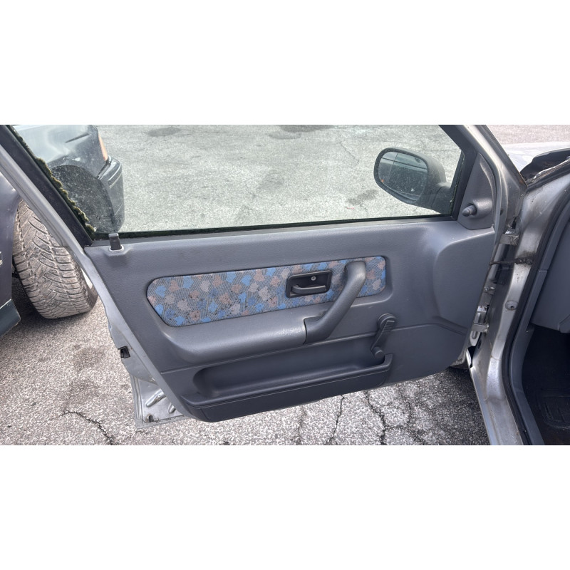 Feu arriere principal droit (feux) RENAULT CLIO 1 Photo n°12