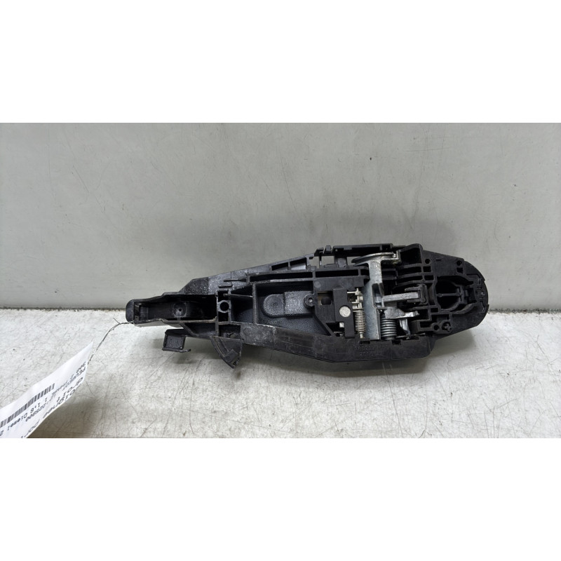 Poignee porte arriere droit PEUGEOT 308 2 Photo n°2