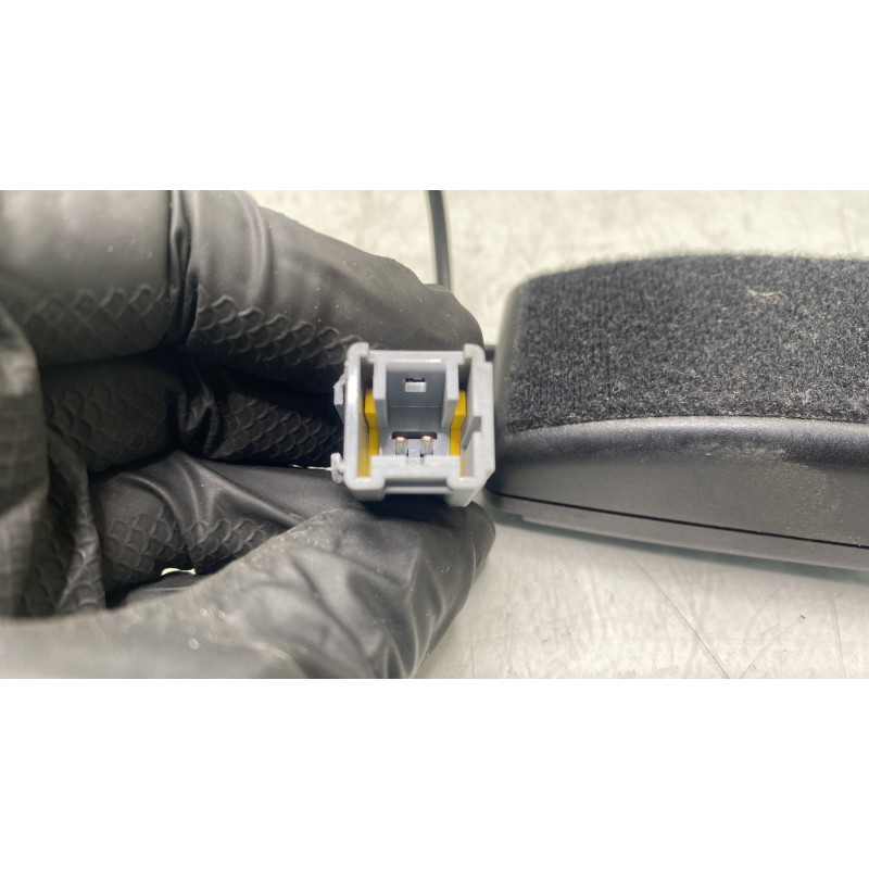 Attache ceinture avant gauche PEUGEOT 208 1 Photo n°3