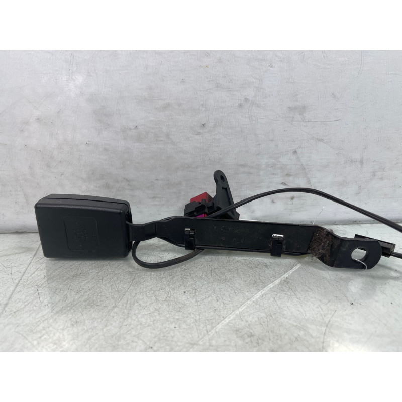 Attache ceinture avant gauche SKODA FABIA 2 Photo n°3