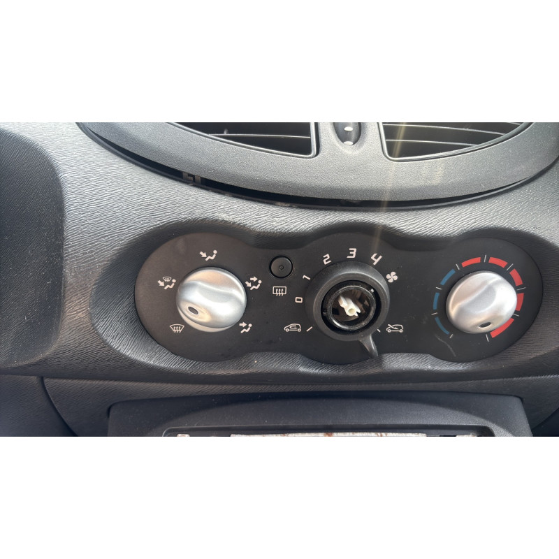 Vitre avant gauche RENAULT TWINGO 2 Photo n°19
