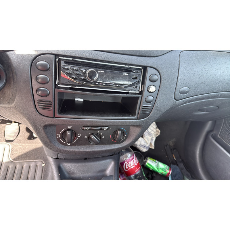 Custode arriere droit CITROEN C2 Photo n°16