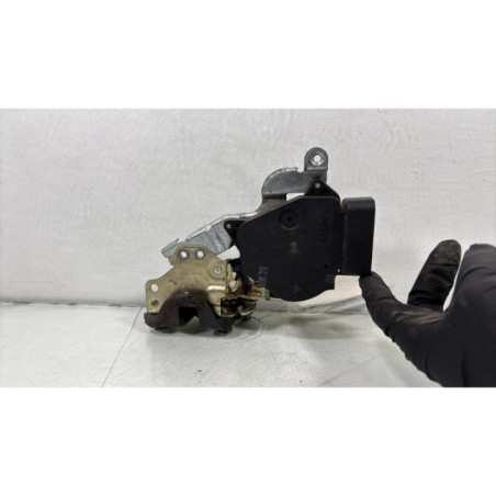 Serrure avant gauche TOYOTA RAV4 2