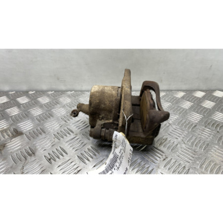 Etrier avant gauche (freinage) TOYOTA RAV4 2