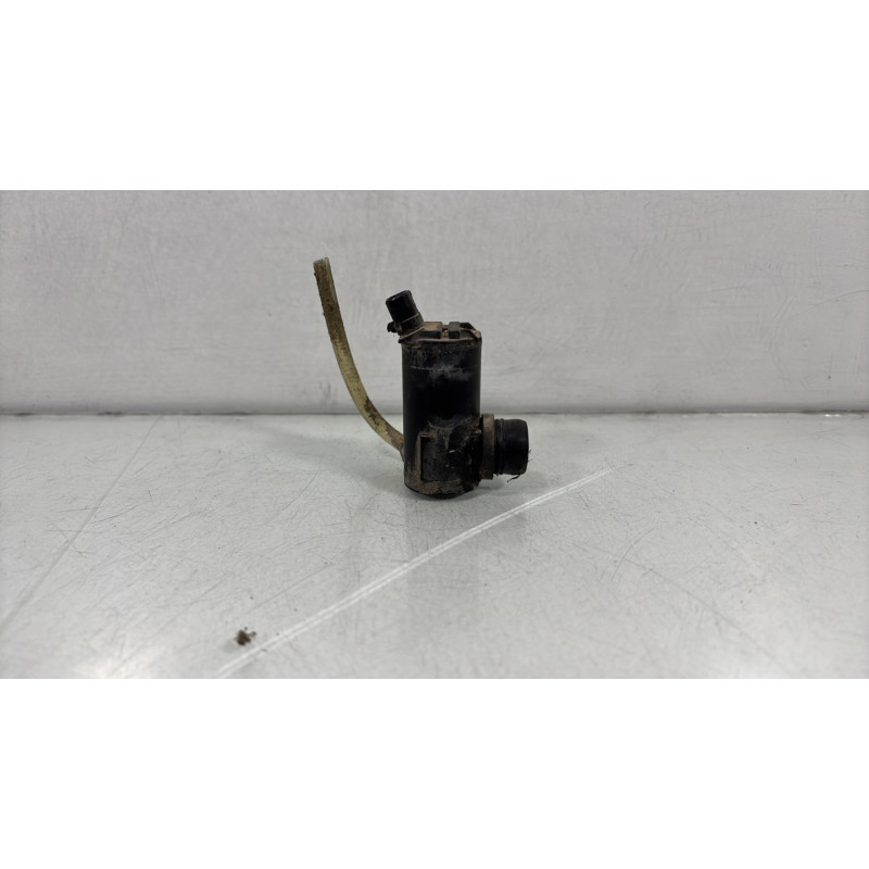 Pompe lave glace avant TOYOTA RAV4 2 Photo n°1