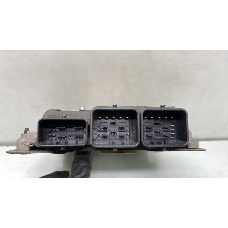 Calculateur moteur CITROEN DS5 Photo n°3