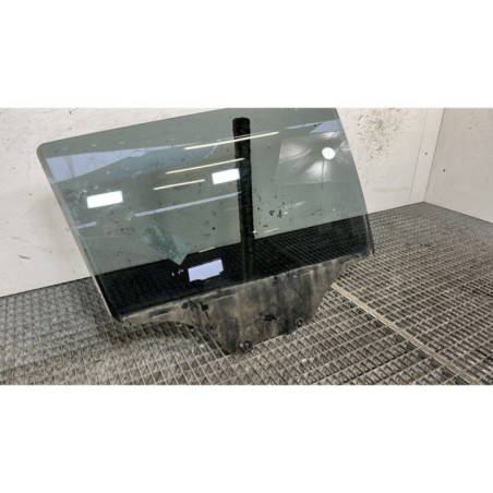 Vitre arriere droit PEUGEOT 2008 1