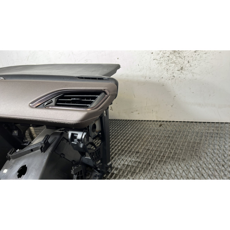 Planche de bord complete PEUGEOT 2008 1 Photo n°9