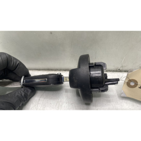 Bouchon de carburant PEUGEOT 208 1