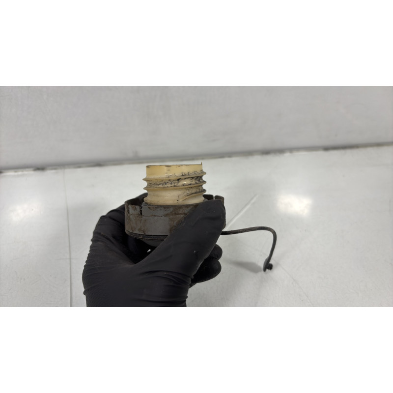 Bouchon de carburant TOYOTA RAV4 2 Photo n°4