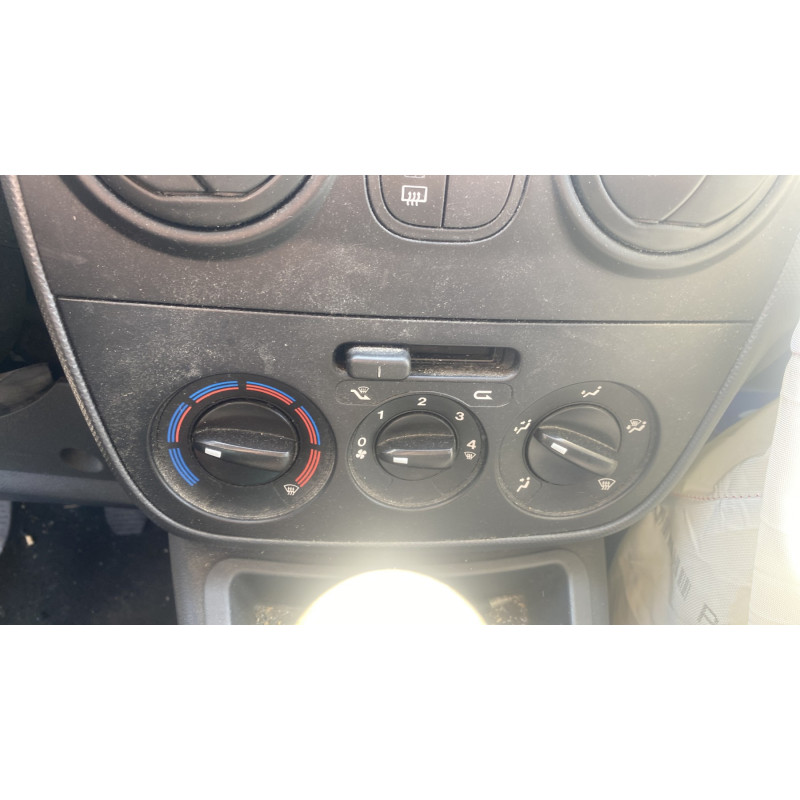 Bouton de warning CITROEN NEMO Photo n°11