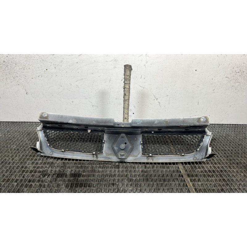 Calandre RENAULT TRAFIC 2 Photo n°4