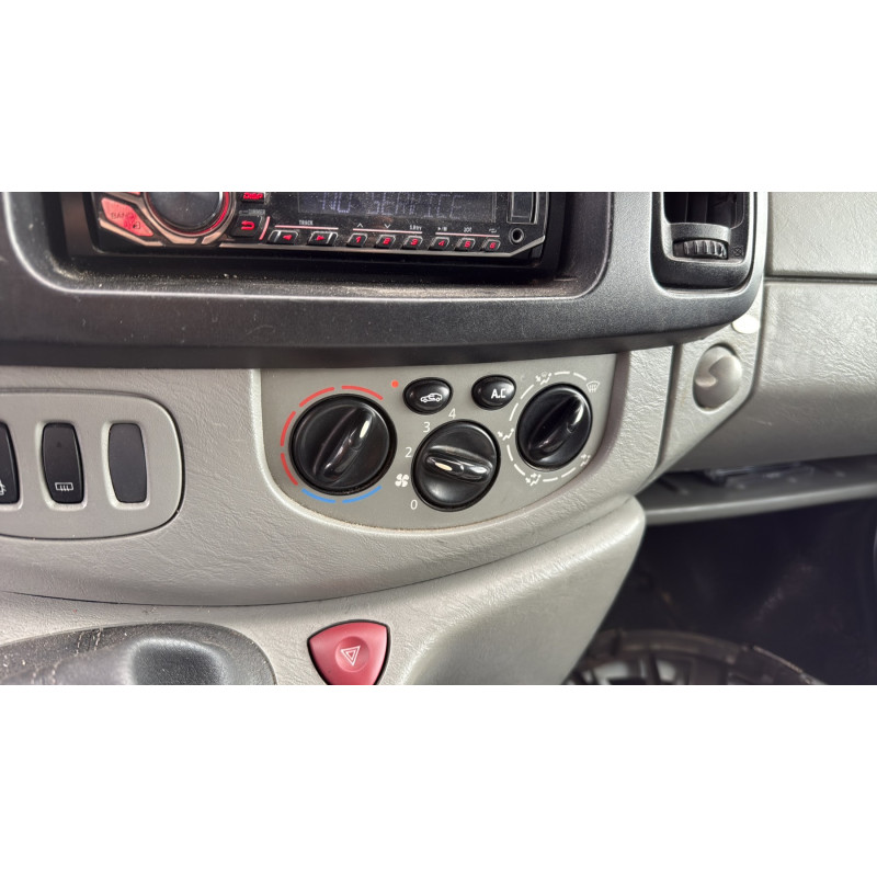 Face avant RENAULT TRAFIC 2 Photo n°20