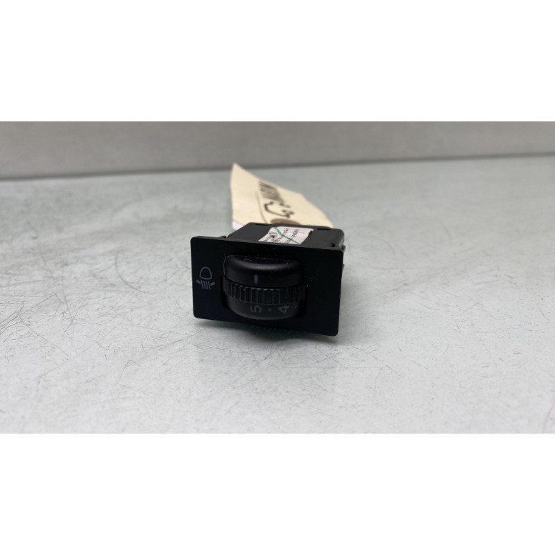 Commande de phare TOYOTA COROLLA VERSO 2 Photo n°1