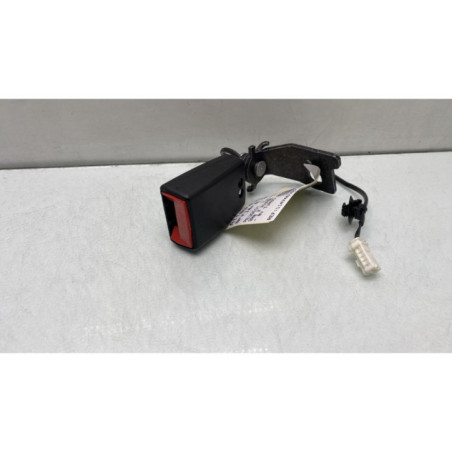 Attache ceinture arriere gauche PEUGEOT 308 2