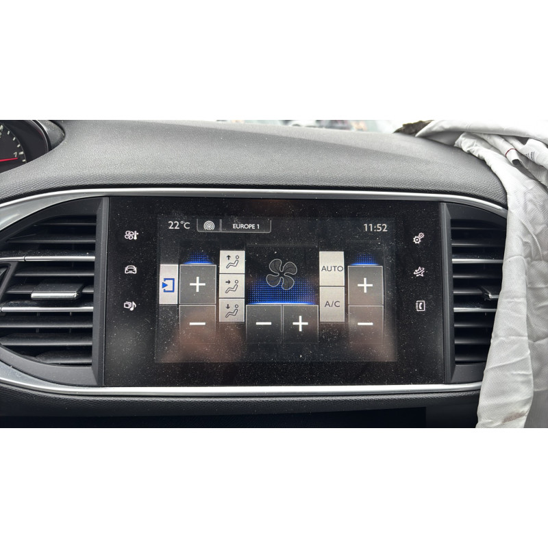Bouton de warning PEUGEOT 308 2 Photo n°20