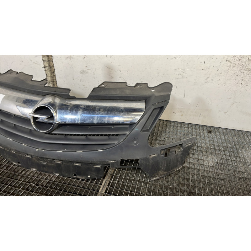 Calandre OPEL CORSA D Photo n°3