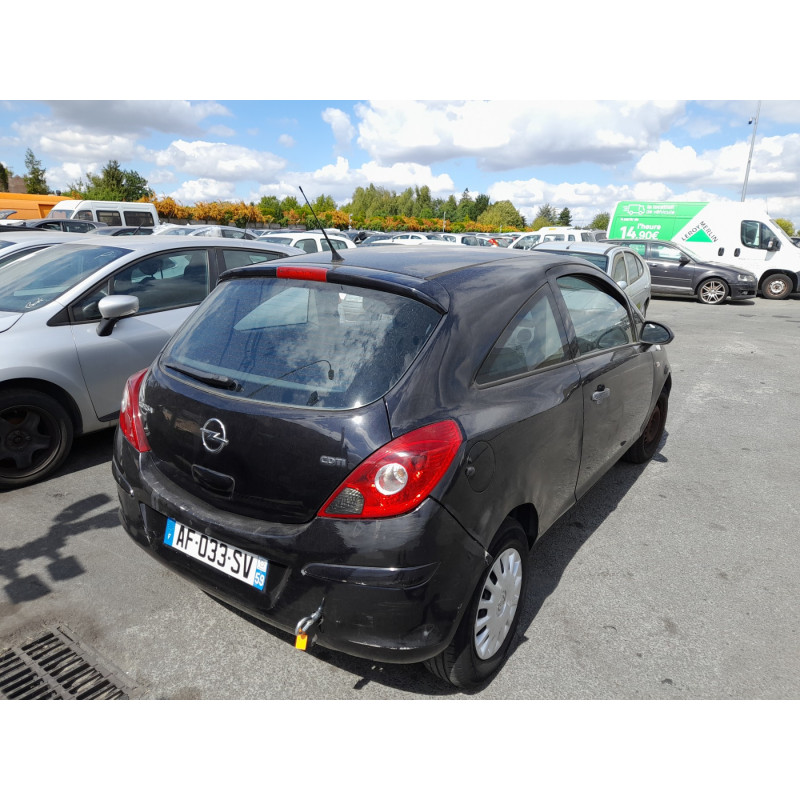 Calandre OPEL CORSA D Photo n°6