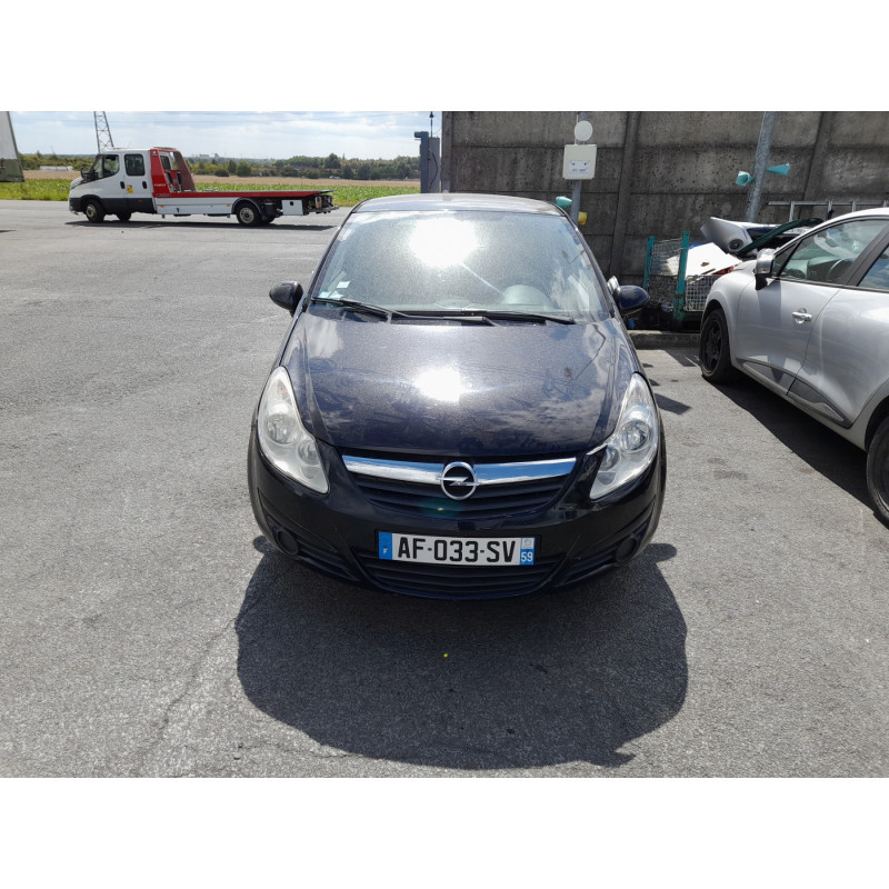 Calandre OPEL CORSA D Photo n°9