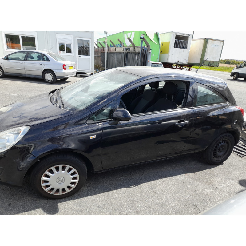 Calandre OPEL CORSA D Photo n°10