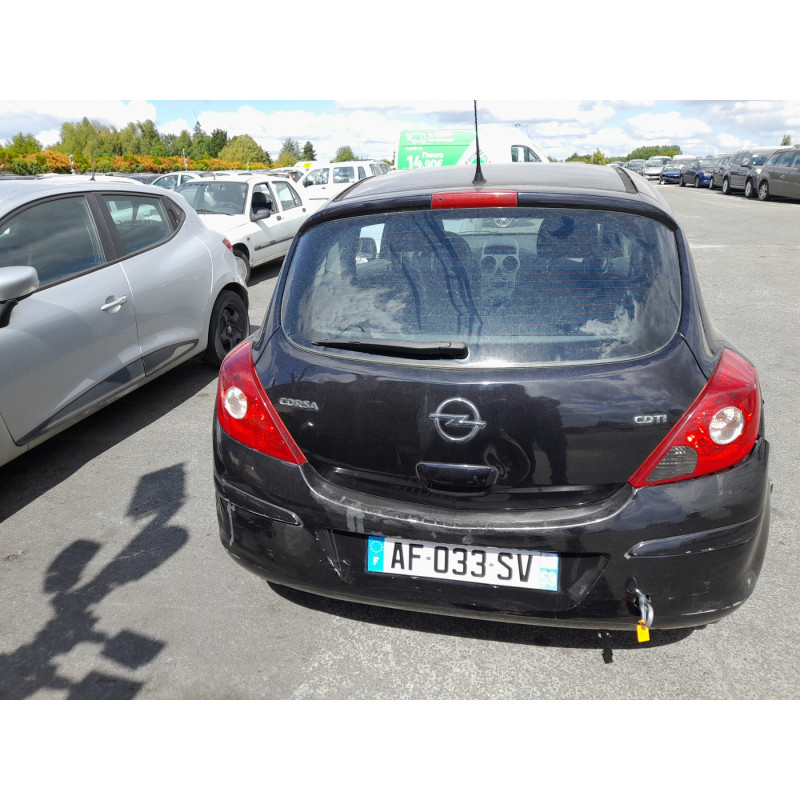 Calandre OPEL CORSA D Photo n°11