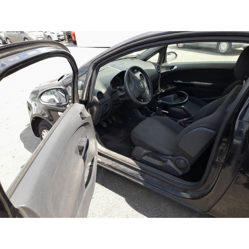 Calandre OPEL CORSA D Photo n°13