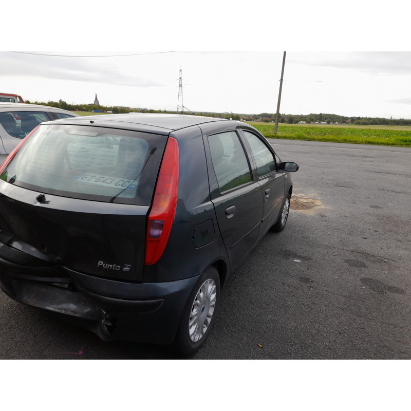 Aile avant droit FIAT PUNTO 2 Photo n°7