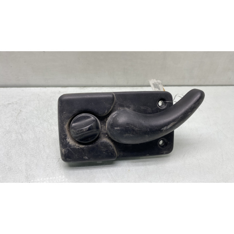 Poignee interieur porte laterale droite RENAULT MASTER 2 Photo n°1