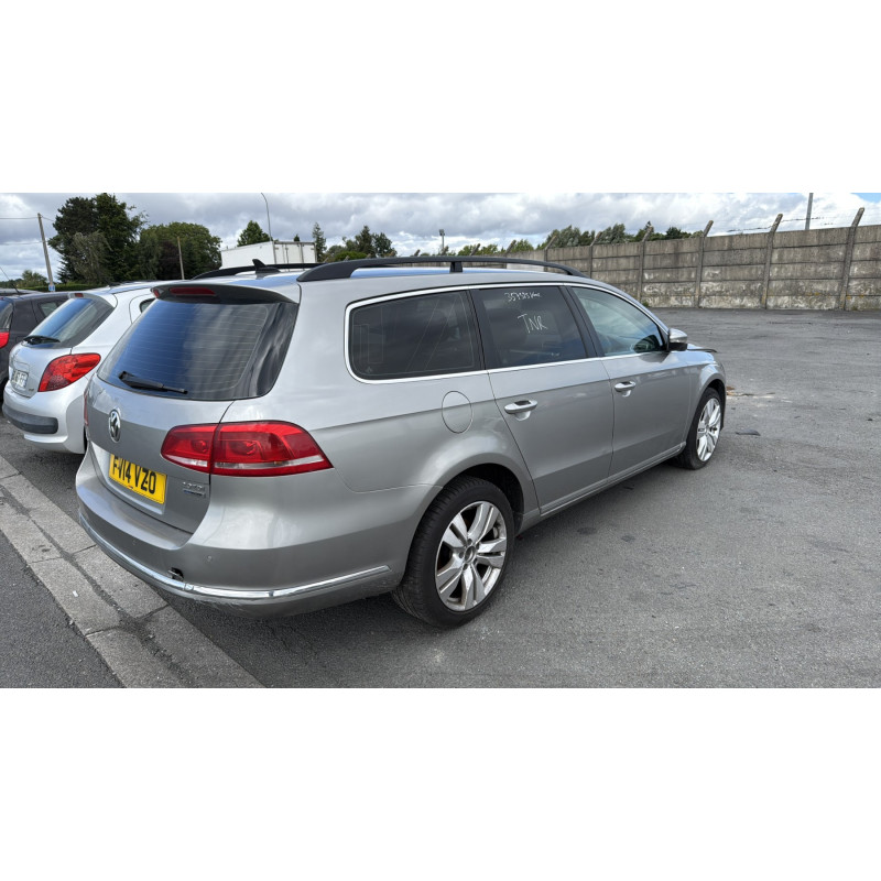 Feu arriere secondaire droit (feux) VOLKSWAGEN PASSAT 6 Photo n°6