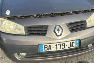 Pare boue arriere droit RENAULT MEGANE 2