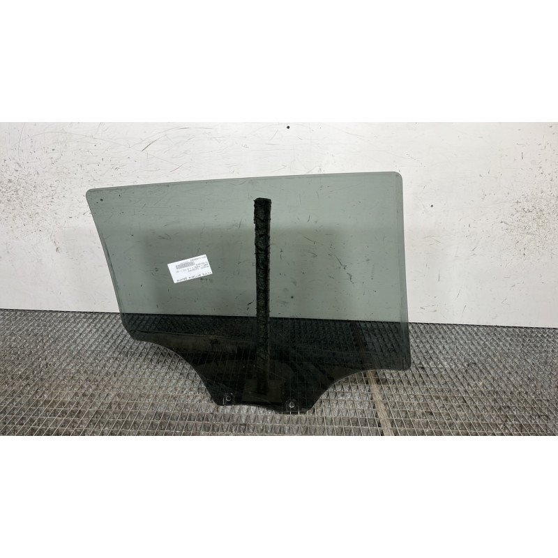 Vitre arriere gauche PEUGEOT 2008 1 Photo n°4