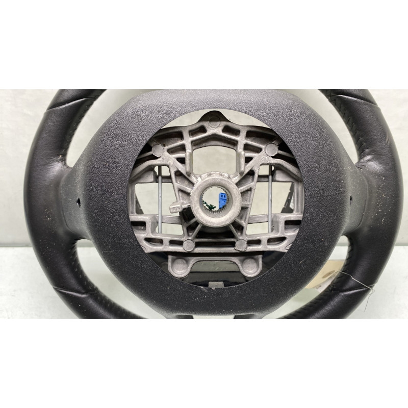 Volant PEUGEOT 2008 1 Photo n°4