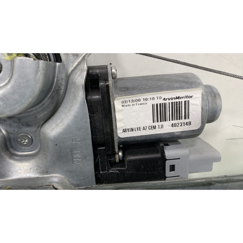 Leve vitre electrique avant droit PEUGEOT 207 Photo n°2