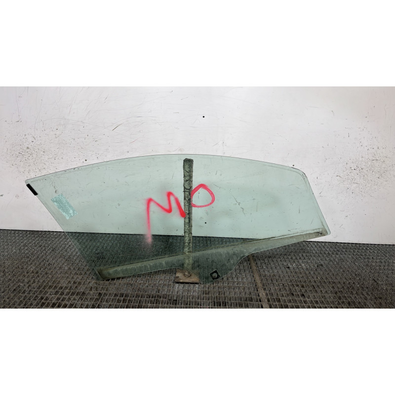 Vitre avant gauche FIAT GRANDE PUNTO Photo n°4