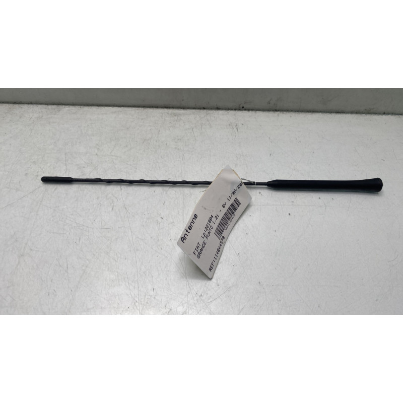 Antenne FIAT GRANDE PUNTO Photo n°1