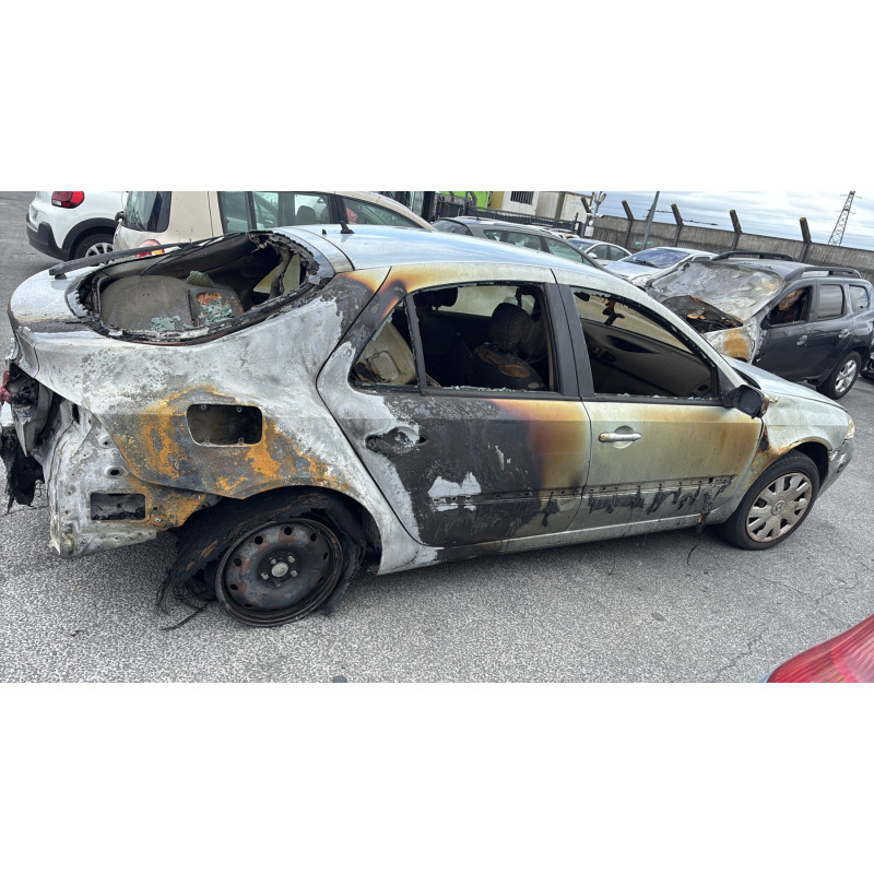 Vitre avant gauche RENAULT LAGUNA 2 Photo n°11