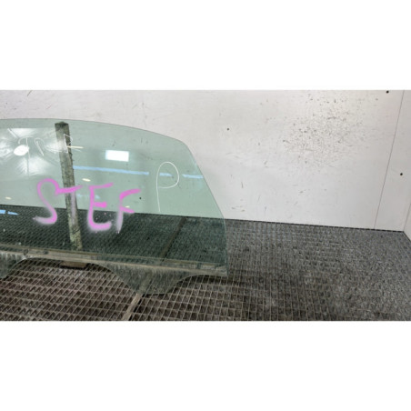 Vitre avant droit PEUGEOT 1007
