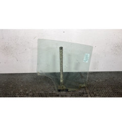Vitre arriere droit DACIA SANDERO 1