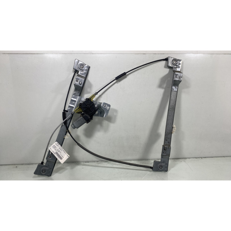Leve vitre electrique avant droit RENAULT KANGOO 2 Photo n°1