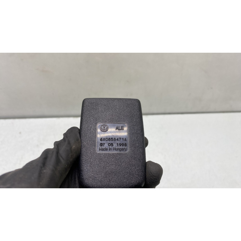 Attache ceinture avant gauche VOLKSWAGEN LUPO Photo n°3