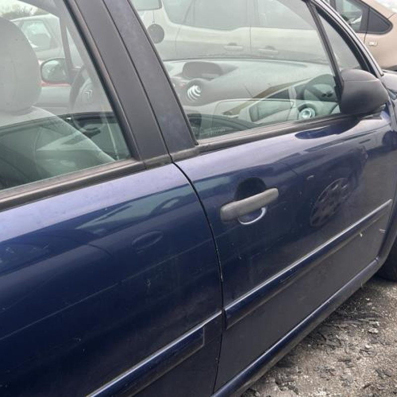 Pare choc arriere CITROEN C3 1 Photo n°16
