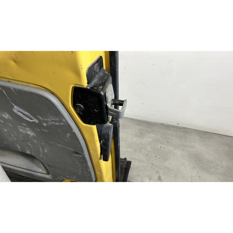 Porte de coffre droit RENAULT TRAFIC 2 Photo n°6