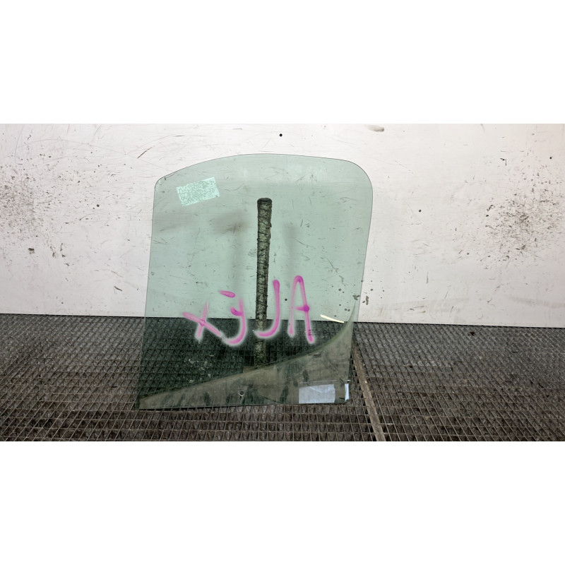 Vitre avant droit RENAULT TRAFIC 2 Photo n°4