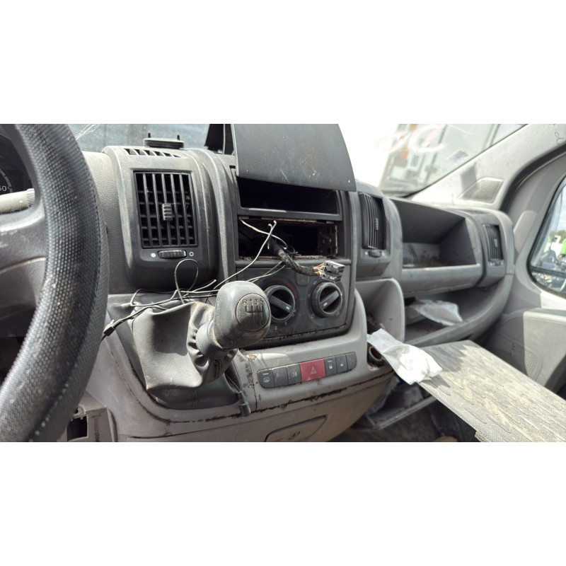 Aile avant droit CITROEN JUMPER 3 Photo n°12