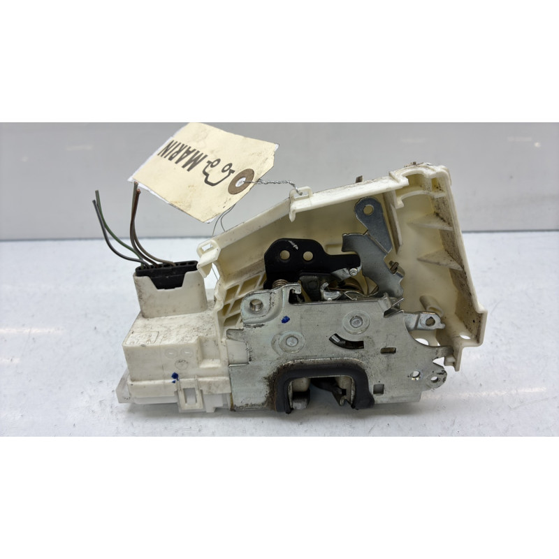 Serrure avant gauche MERCEDES CLASSE B 245 Photo n°4