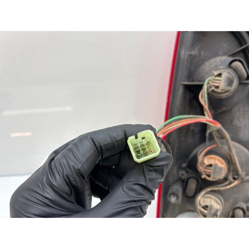 Feu arriere principal droit (feux) OPEL AGILA A Photo n°4