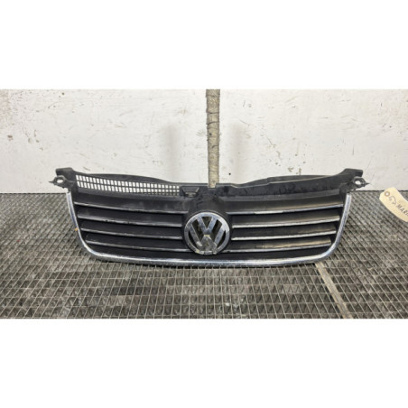 Calandre VOLKSWAGEN PASSAT 4 Photo n°1